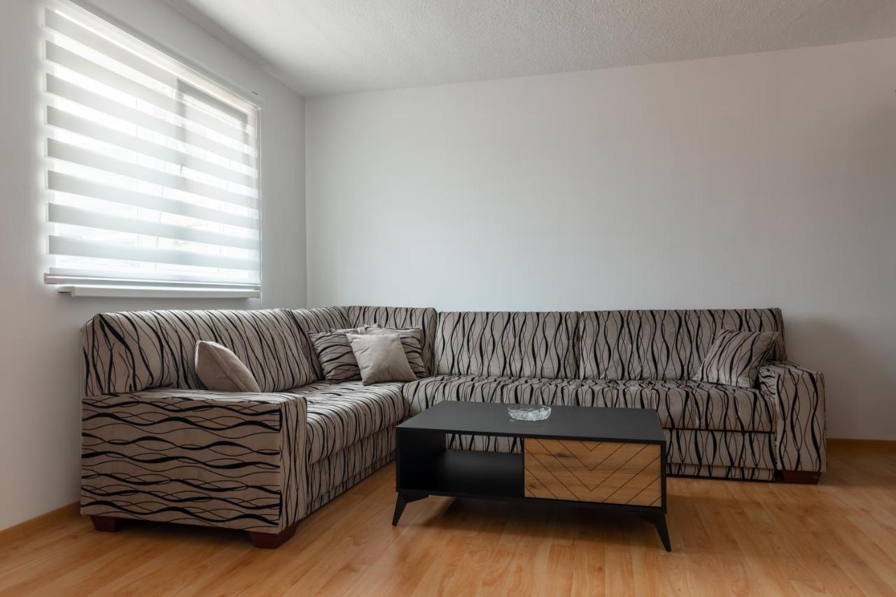 Ba Apartment *