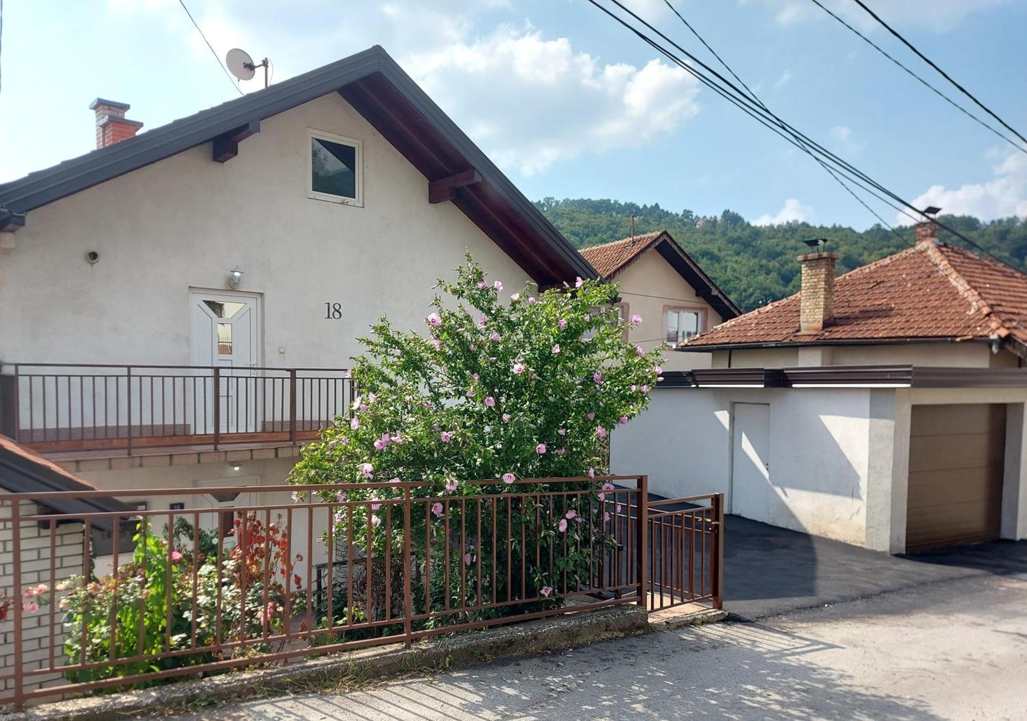 Ba Apartment